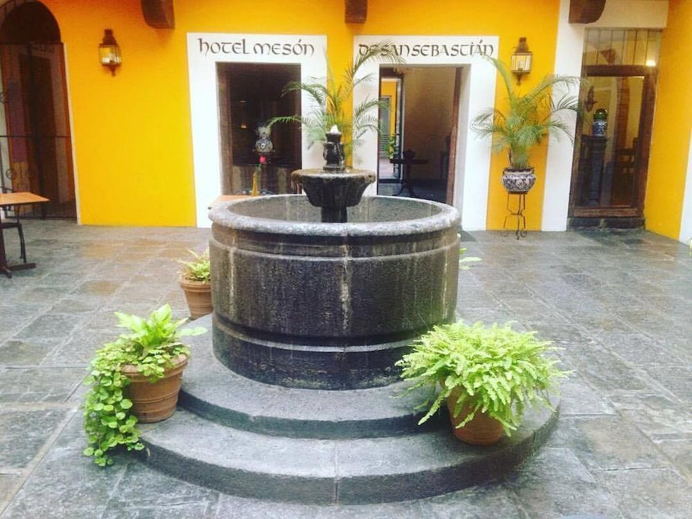 Ayenda Meson De San Sebastian Hotel Puebla Exterior photo